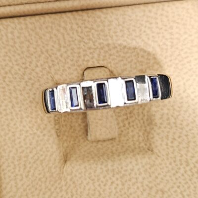 9ct White Gold & Blue Spindle Ring Size Z 6.4 Grams Valuation $5000Aud