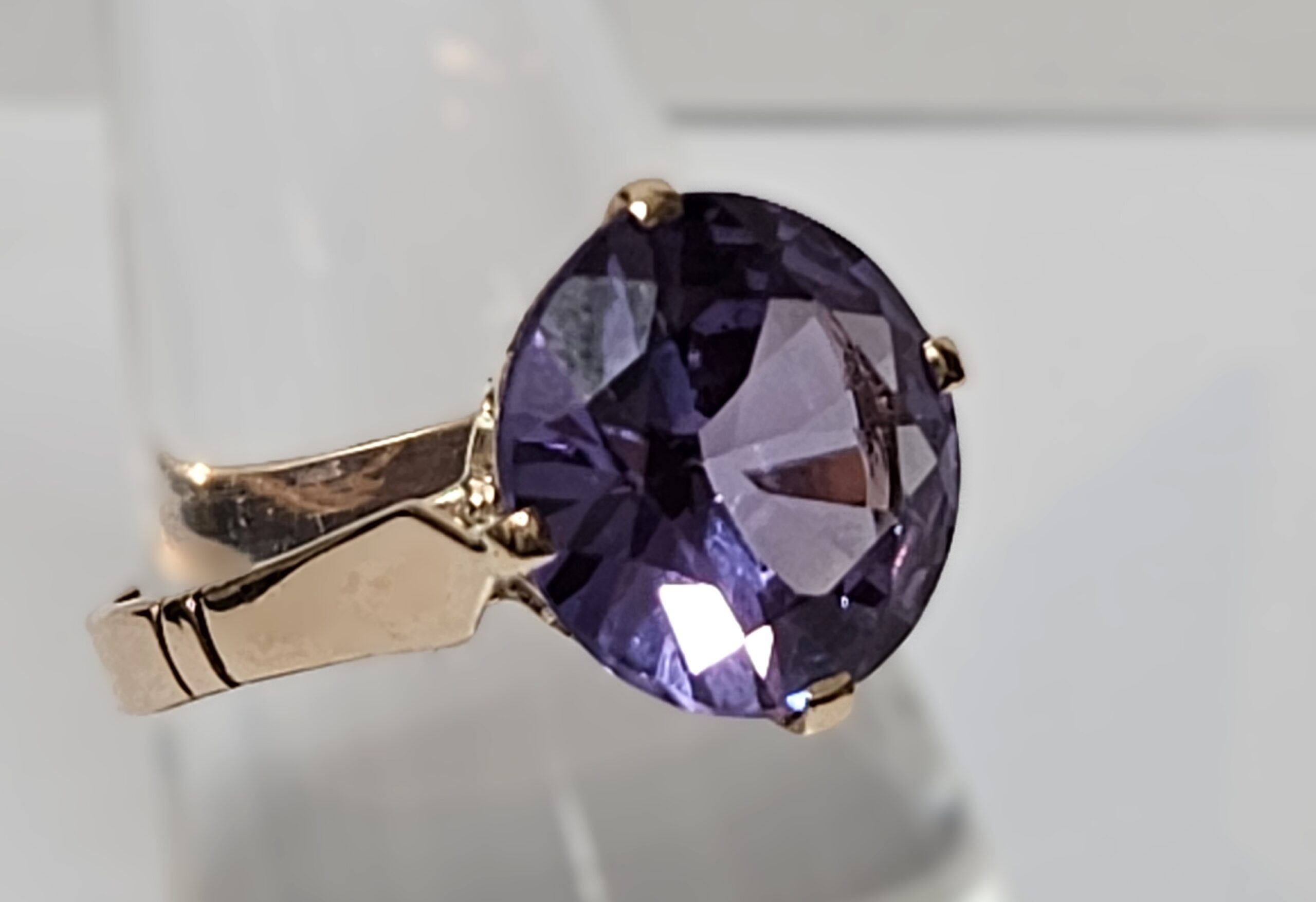 9ct Rose Gold Synthetic Colour Change Alexandrite Dress Ring Size Q1/2 Valuation $2650.00AUD - Image 6